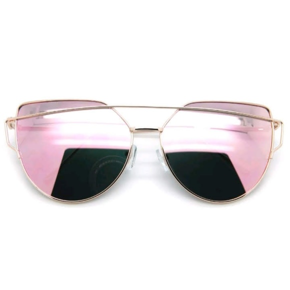 Accessories - Pink Mirrored Gold Frame Retro Cat Eye Sunnies